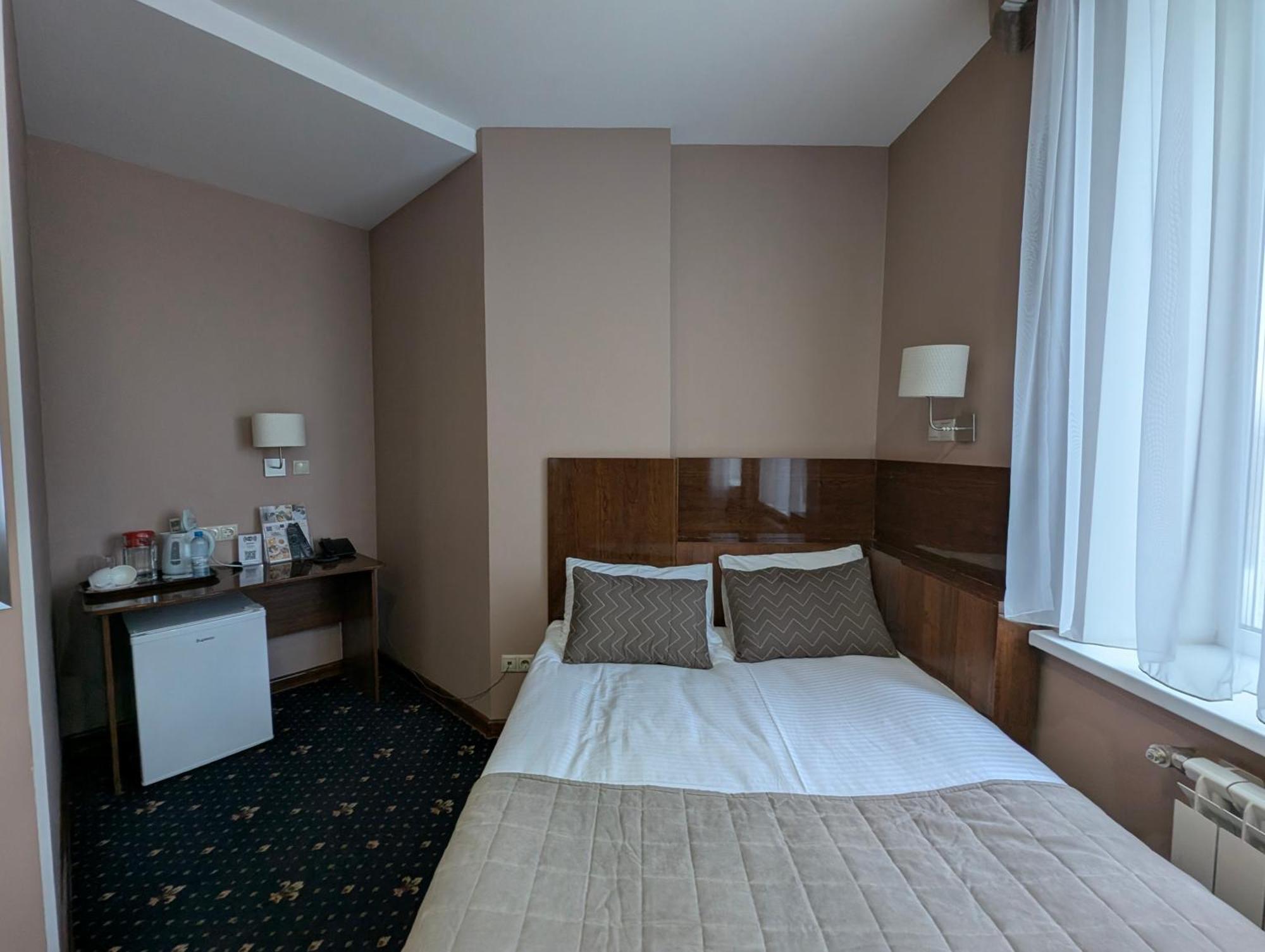Victoria Hotel Oral Buitenkant foto