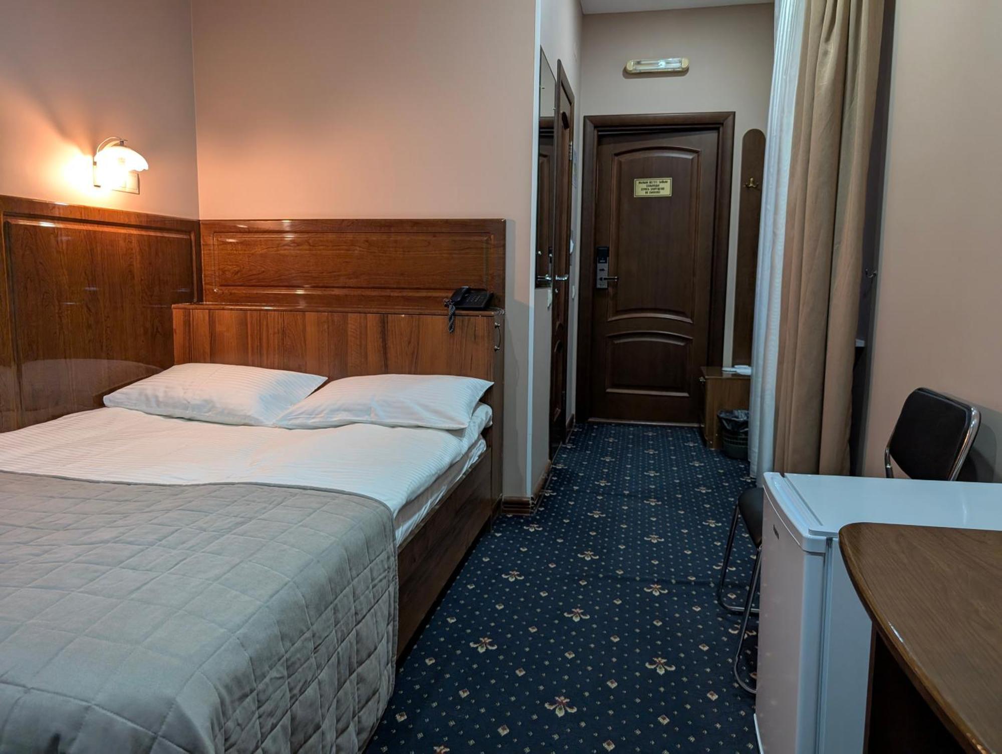 Victoria Hotel Oral Buitenkant foto